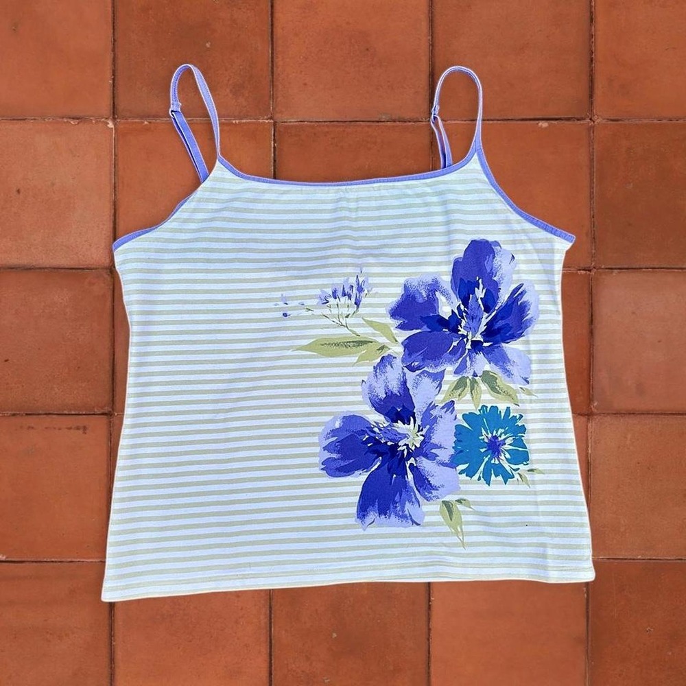 Rare 90s/Y2K Vintage Victoria's Secret Cottage Core Cami with Floral Design